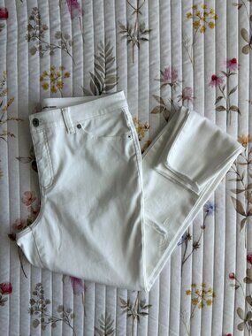 INC International Concepts White Distressed Skinny Jeans Mid Rise Womens 10/30